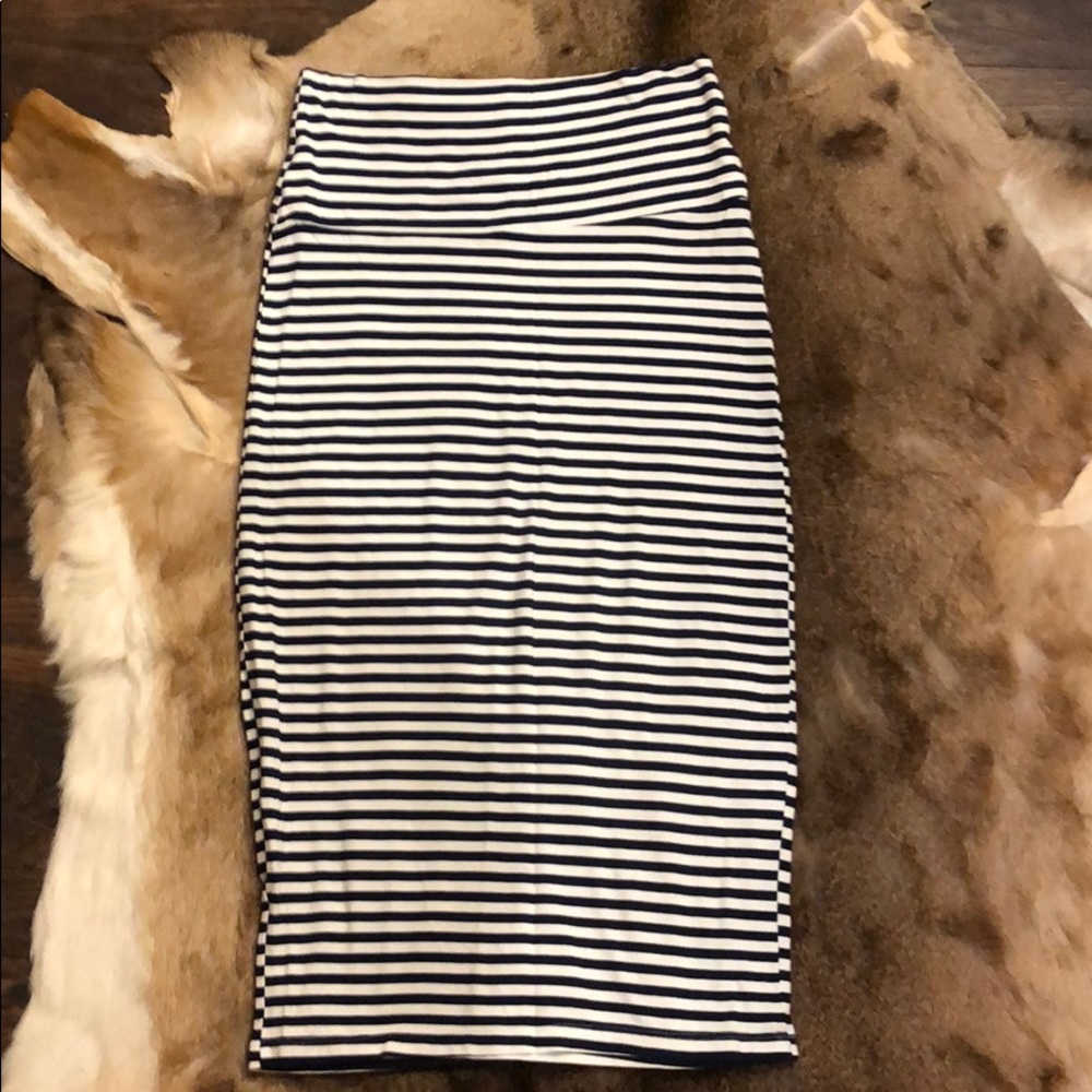 Ava Sky skirt